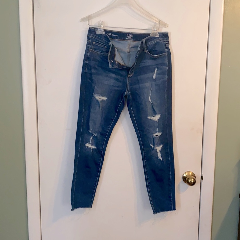 Denim destructed jeggings
